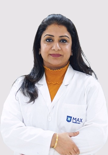 senior consultant dermatologist in lucknow at max hospital